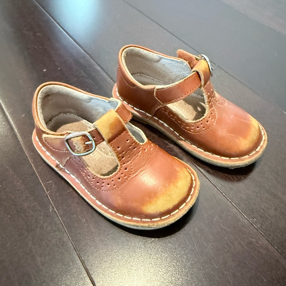 L'amour Brown leather Maryjane's 7t